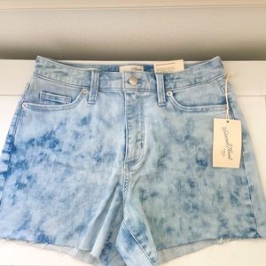 BRAND NEW WITH TAGS! Universal thread Jean shorts